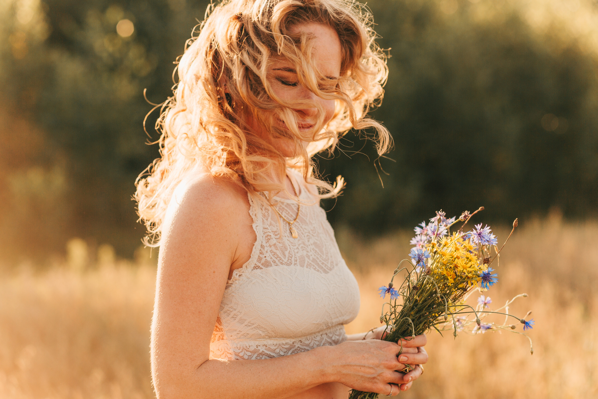 Flaunt your Hair in Nature example photo