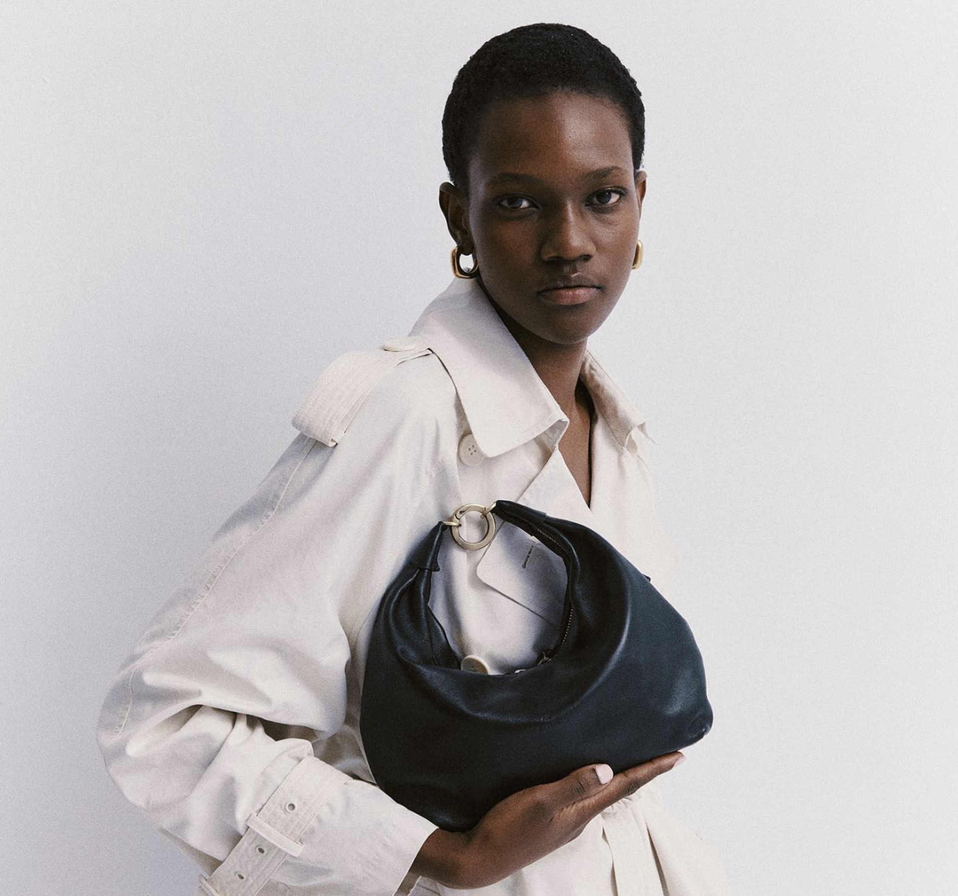  Share your fashion shots with Mandel! 💫 example photo