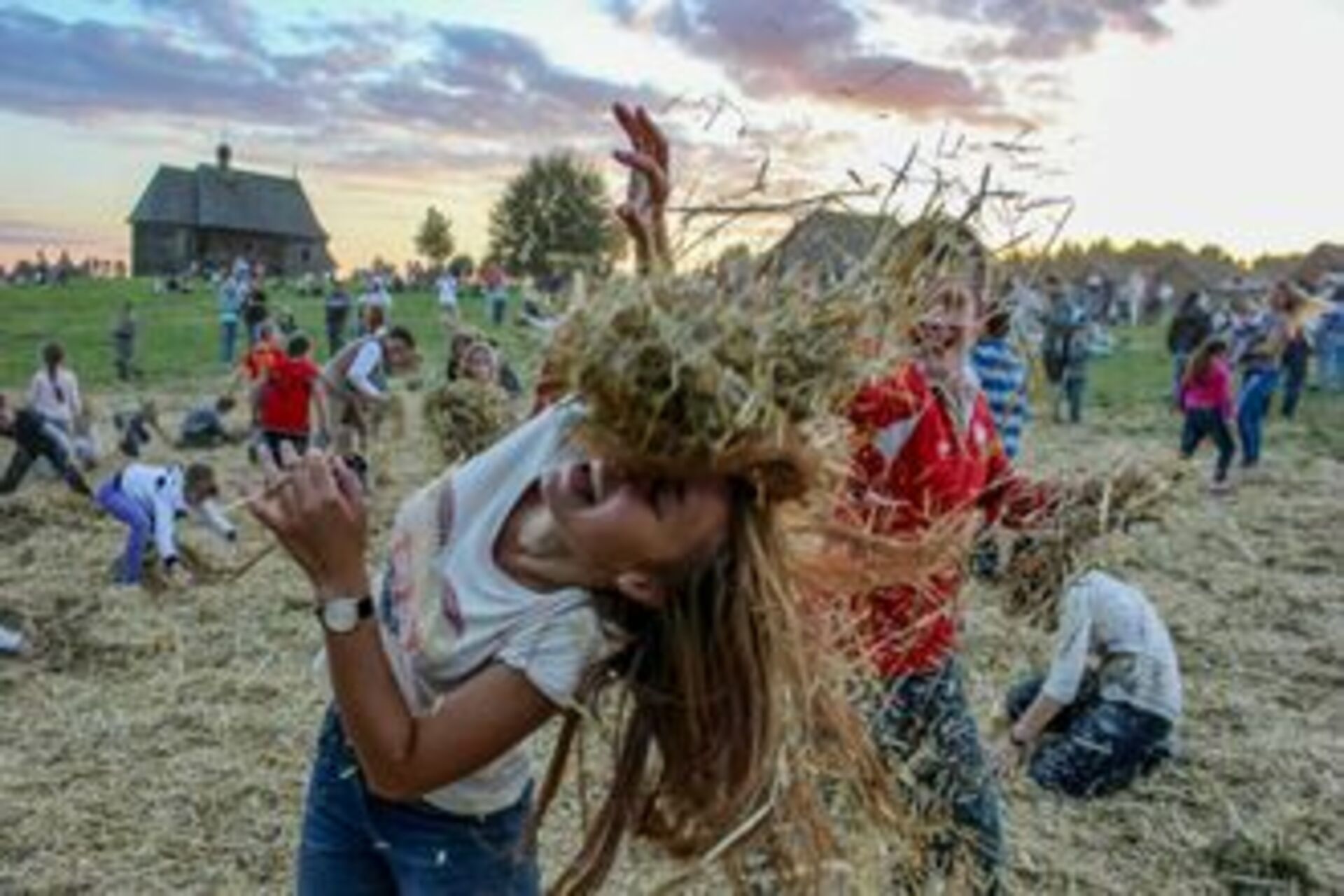 Introducing the Crowds Revolution!  example photo